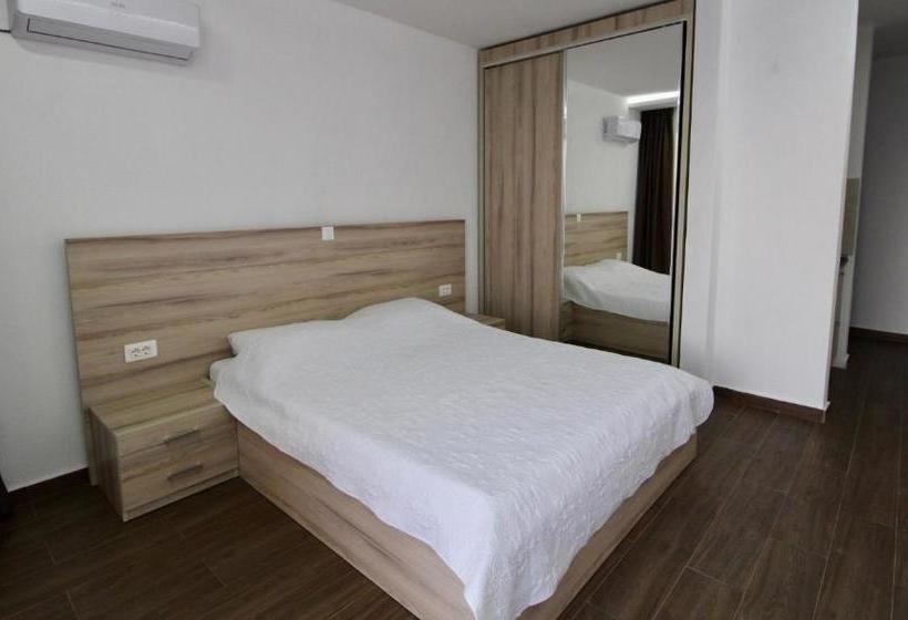 پانسیون Apartments Komina