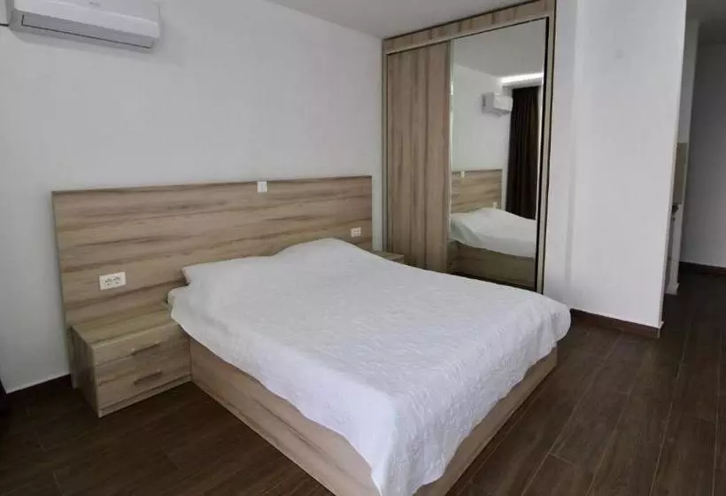 پانسیون Apartments Komina