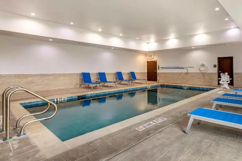 ホテル Comfort Suites