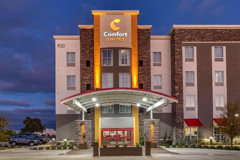 فندق Comfort Suites