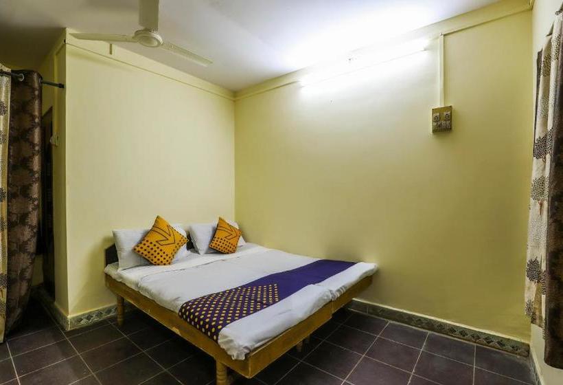 酒店 Spot On 62662 Shree Varai Krupa Guest House