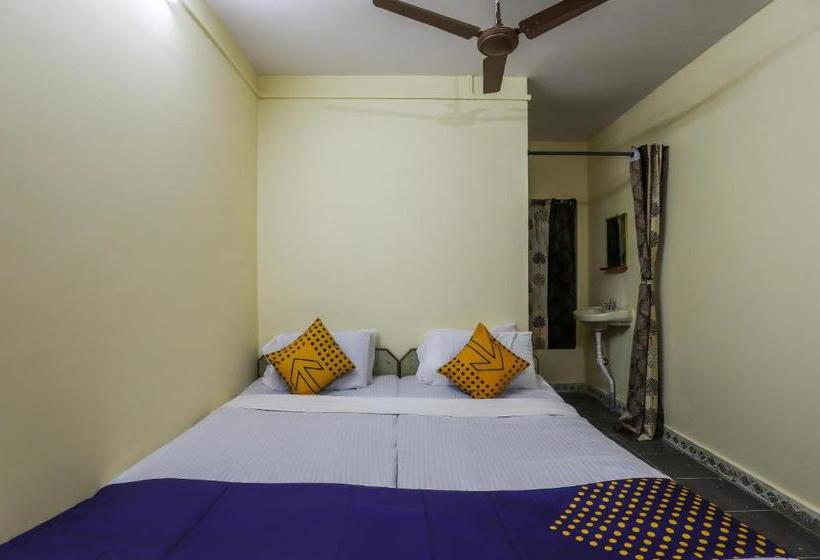 酒店 Spot On 62662 Shree Varai Krupa Guest House