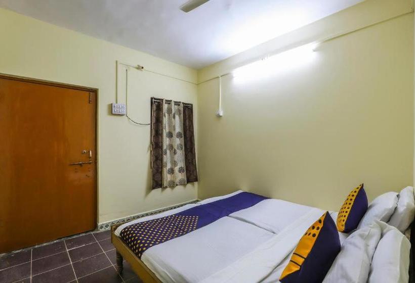 酒店 Spot On 62662 Shree Varai Krupa Guest House