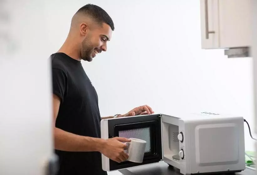 پانسیون The Twenties