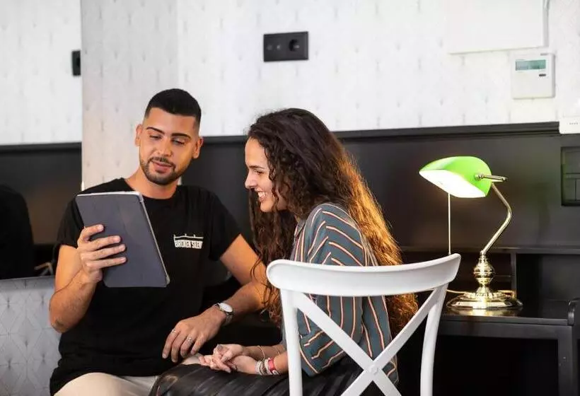 پانسیون The Twenties