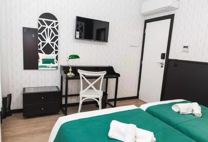 پانسیون The Twenties