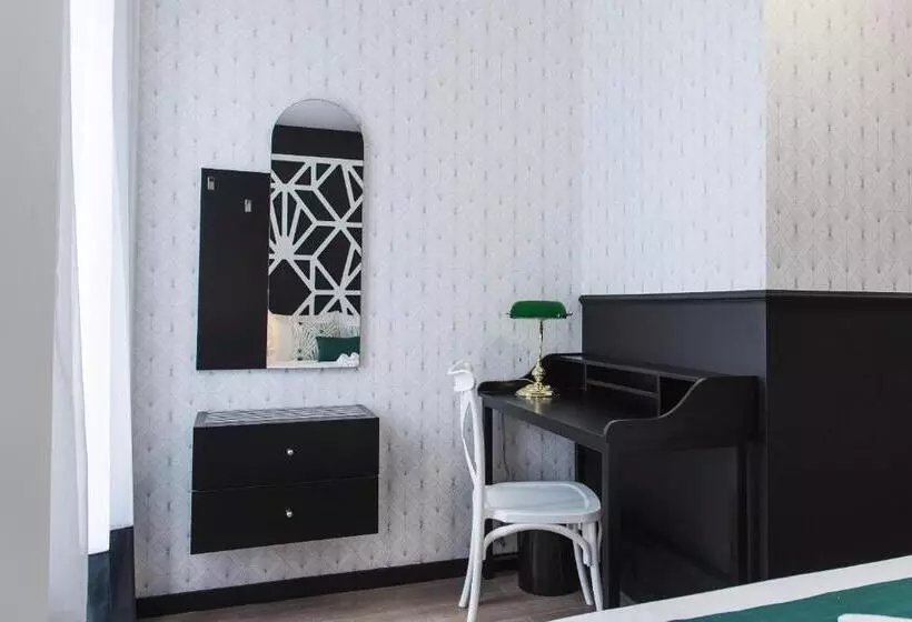 پانسیون The Twenties