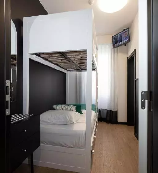 پانسیون The Twenties