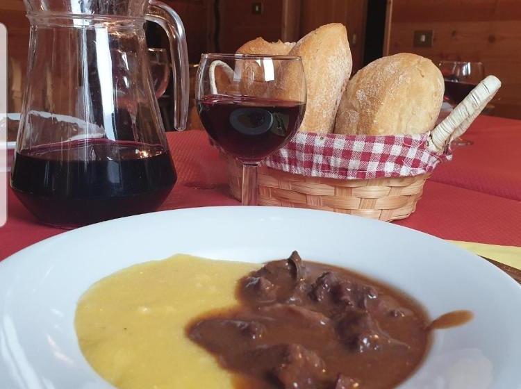 هاستل Locanda Ristorante Bar Del Lago