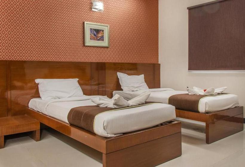 Hotel Omatra Infantry Road