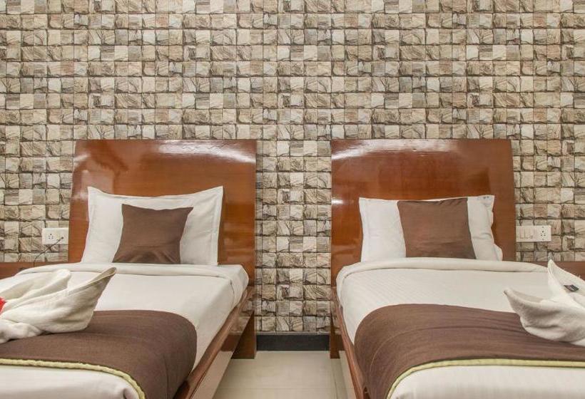 Hotel Omatra Infantry Road