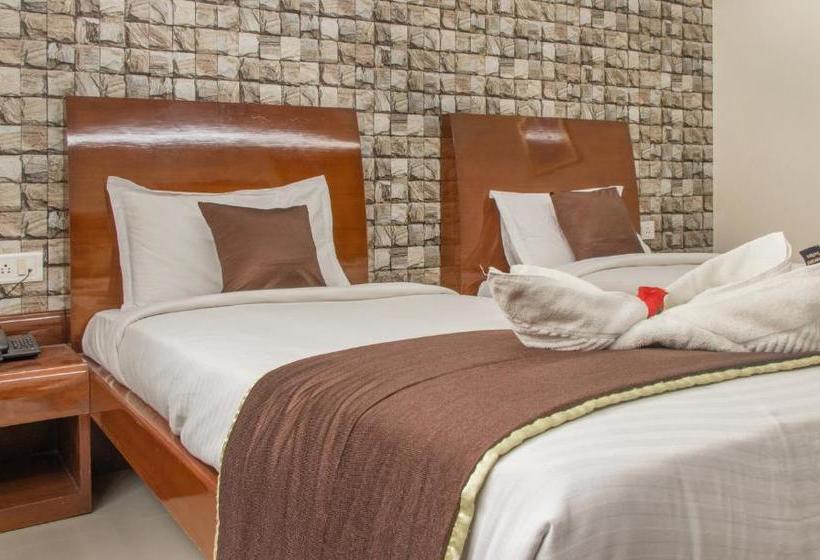 Hotel Omatra Infantry Road