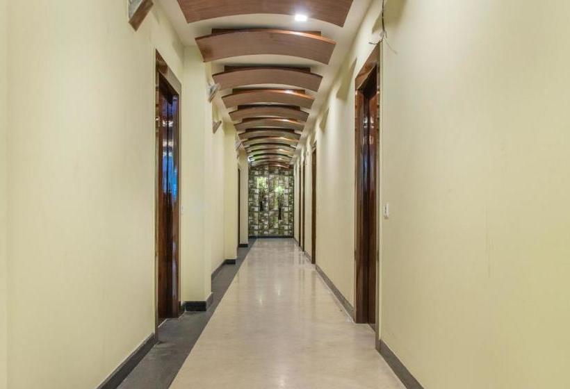 Hotel Omatra Infantry Road