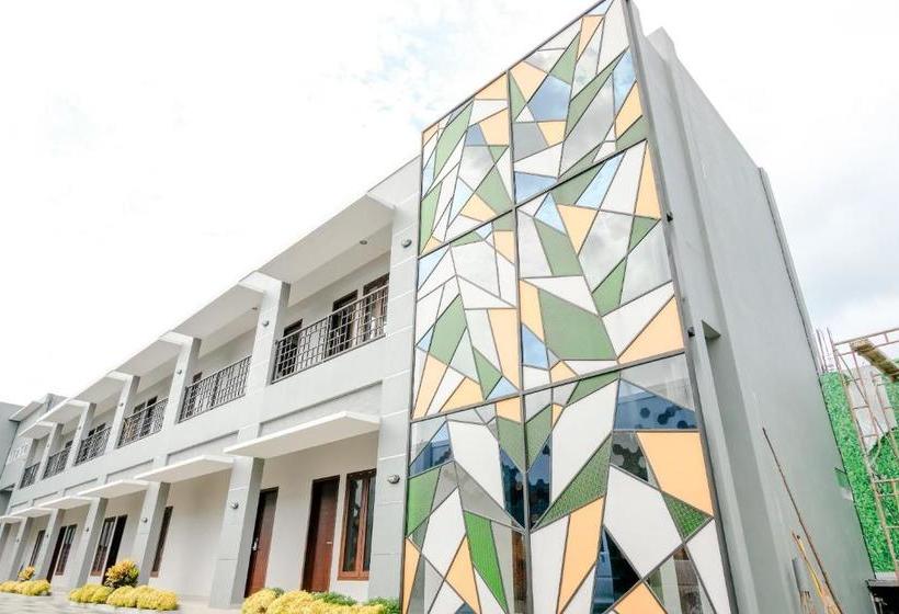 בית מלון כפרי Oyo 2140 Hs Residence