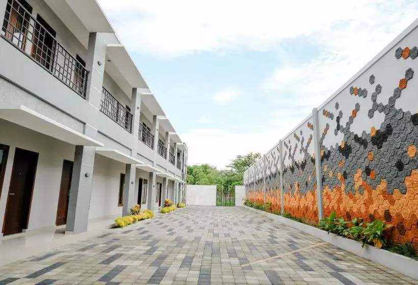 ホテル Oyo 2140 Hs Residence