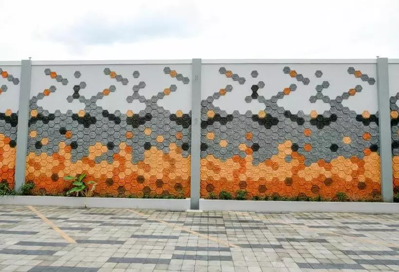ホテル Oyo 2140 Hs Residence