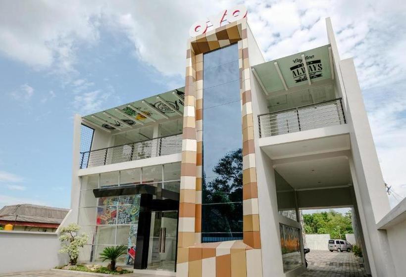 בית מלון כפרי Oyo 2140 Hs Residence