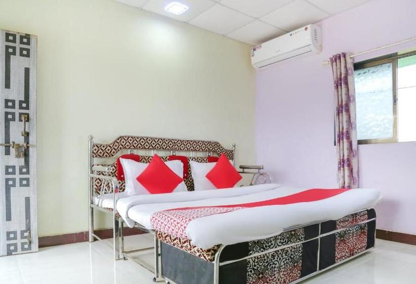 هتل Oyo 66401 Matoshree Garden Resort