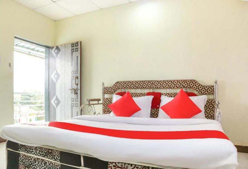 هتل Oyo 66401 Matoshree Garden Resort