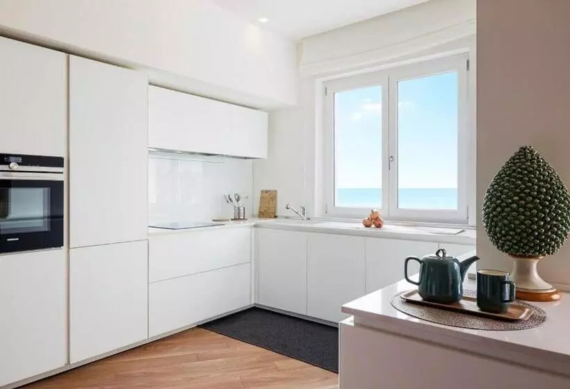 Majatalo Stella Del Mare   Pietre Nere Promenade