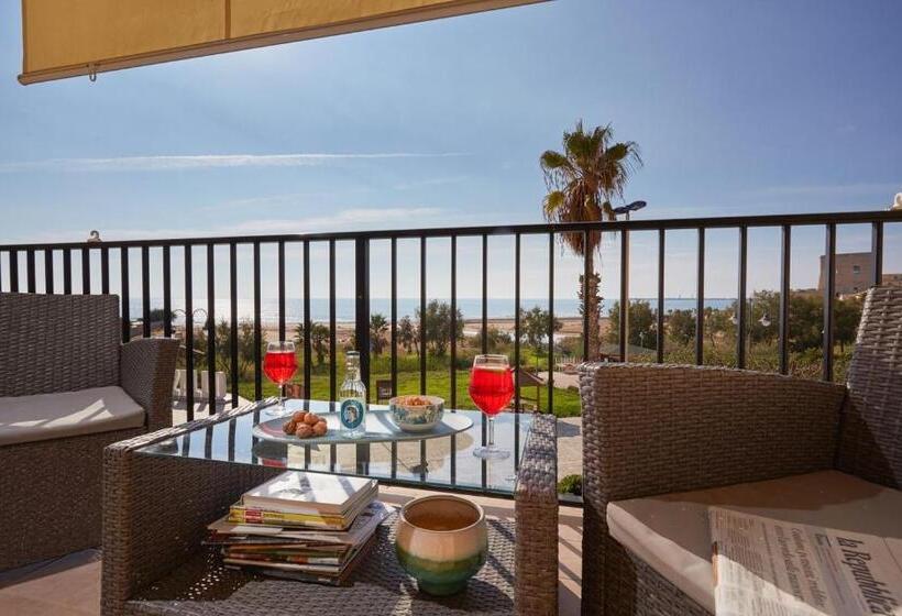 بنسيون Stella Del Mare   Pietre Nere Promenade