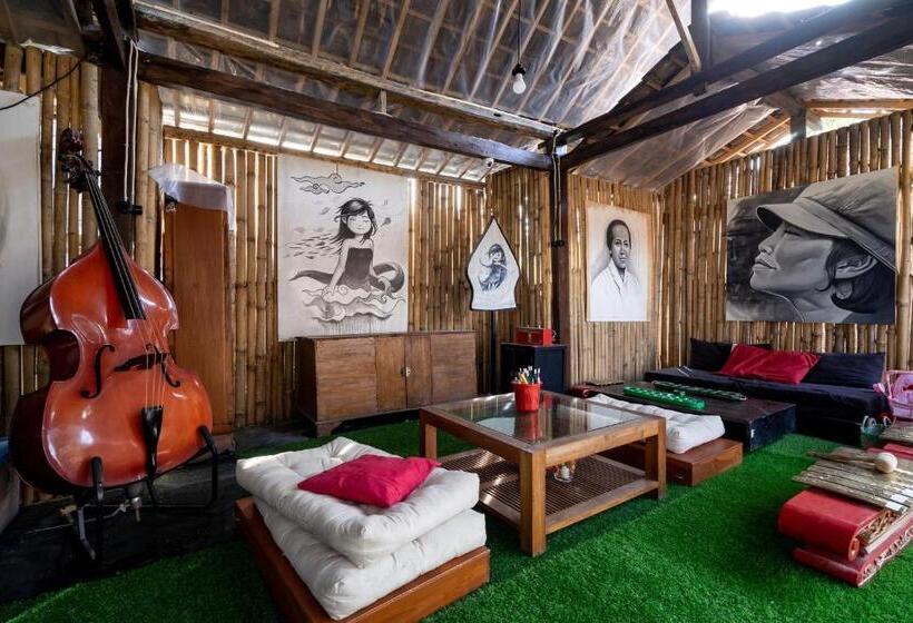 فندق Oyo 2393 Omahe Nawung