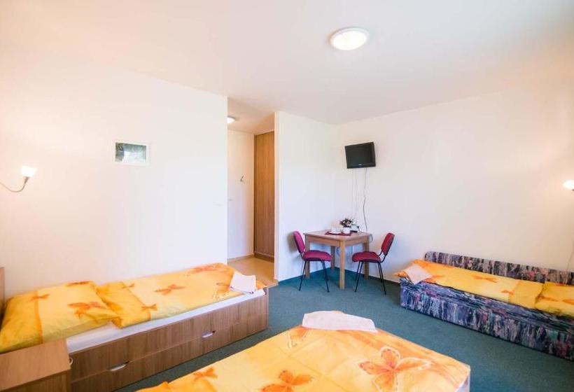 ペンション Penzión Krahule