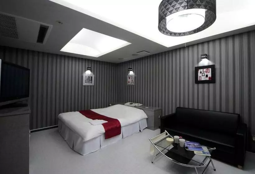 هتل Lala Minato   Adult Only