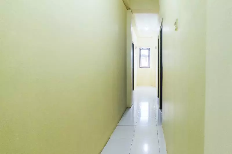 Hotelli Oyo 2165 Alyah Guest House Syariah