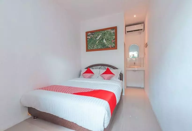 Hotelli Oyo 2229 Dolfie Residence