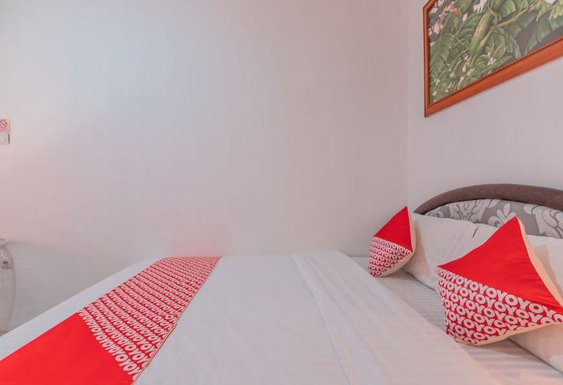 Otel Oyo 2229 Dolfie Residence