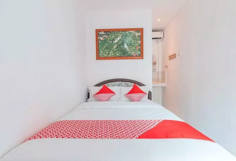 Hotelli Oyo 2229 Dolfie Residence