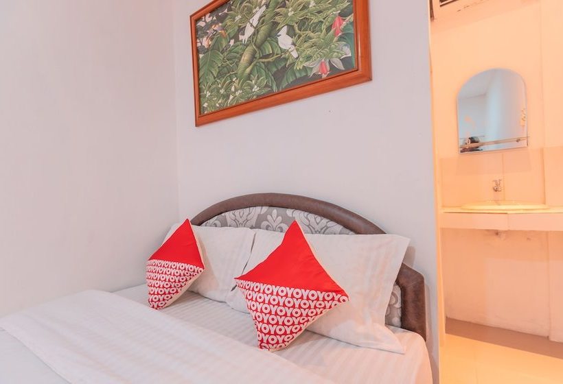 Otel Oyo 2229 Dolfie Residence