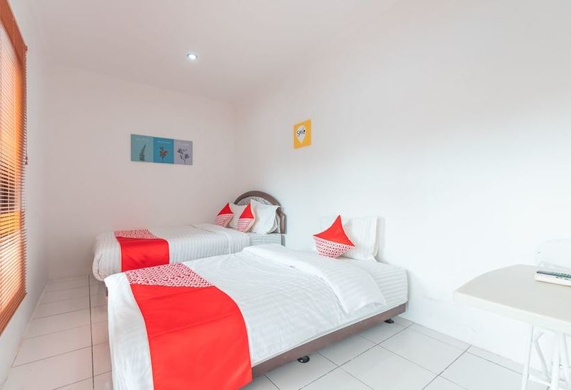 Otel Oyo 2229 Dolfie Residence