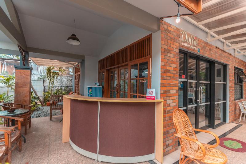 Otel Oyo 2229 Dolfie Residence