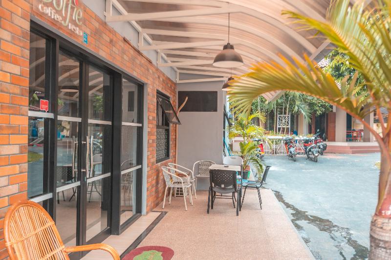 Otel Oyo 2229 Dolfie Residence