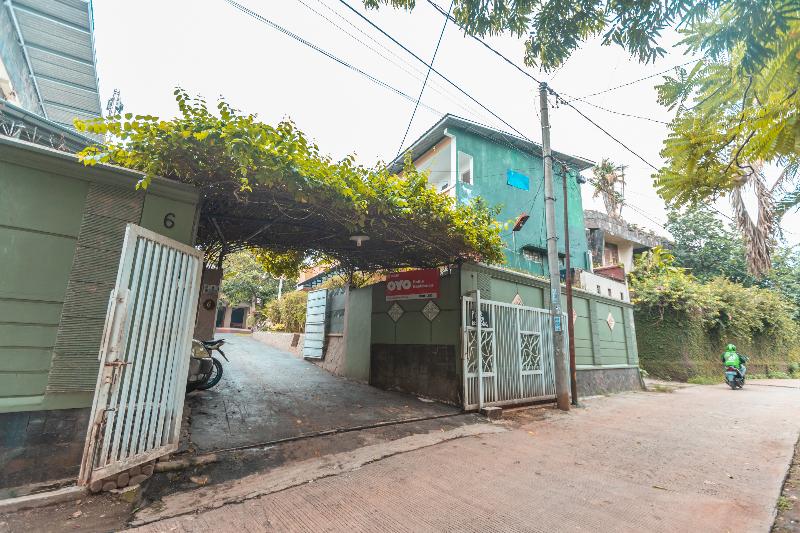 Otel Oyo 2229 Dolfie Residence