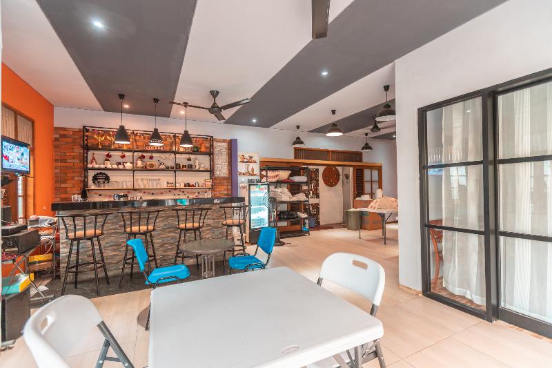 Otel Oyo 2229 Dolfie Residence