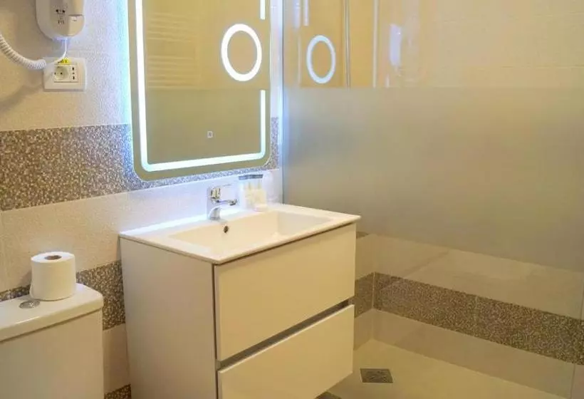 ホテル Pensiunea Romeo Resort