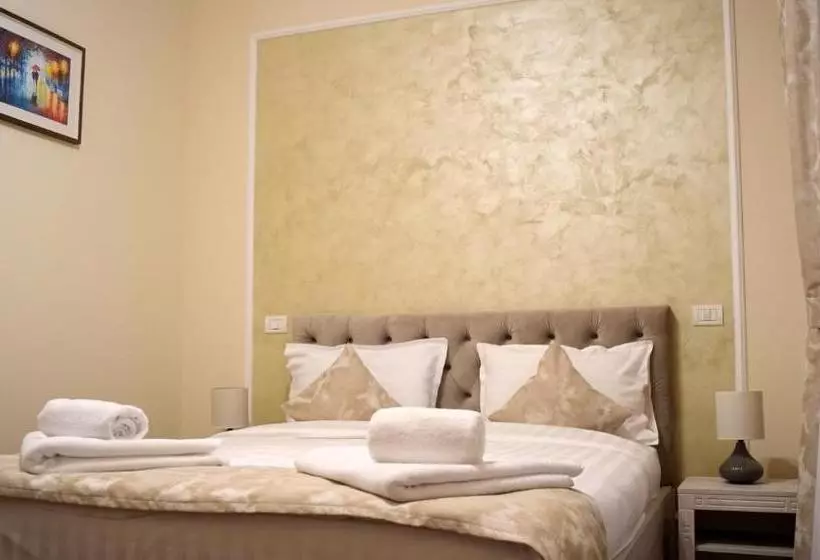 ホテル Pensiunea Romeo Resort