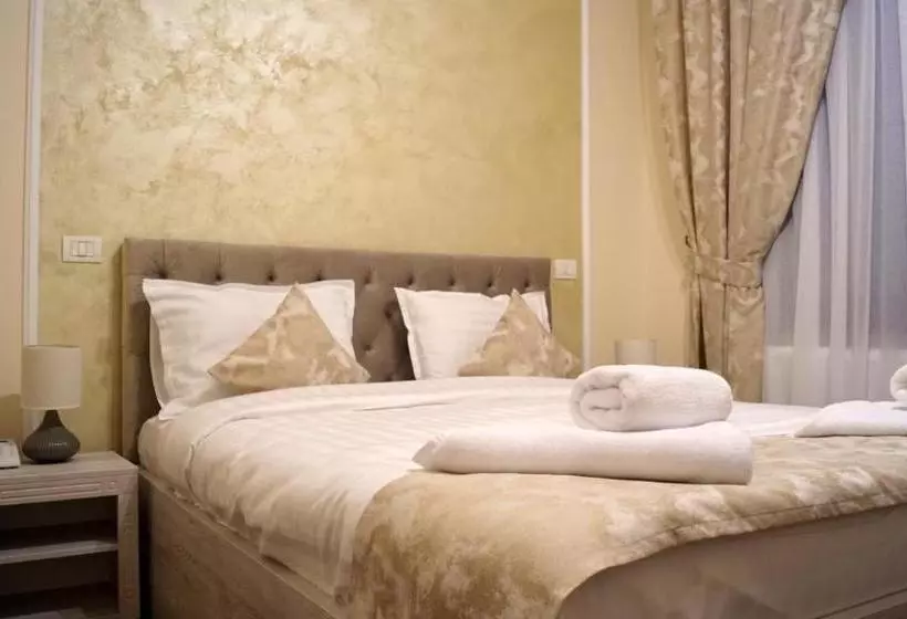 ホテル Pensiunea Romeo Resort