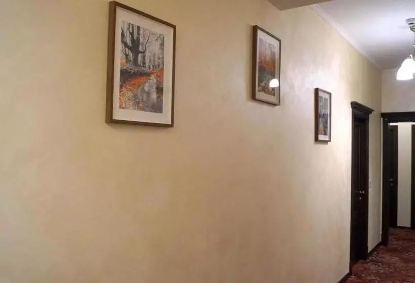 ホテル Pensiunea Romeo Resort