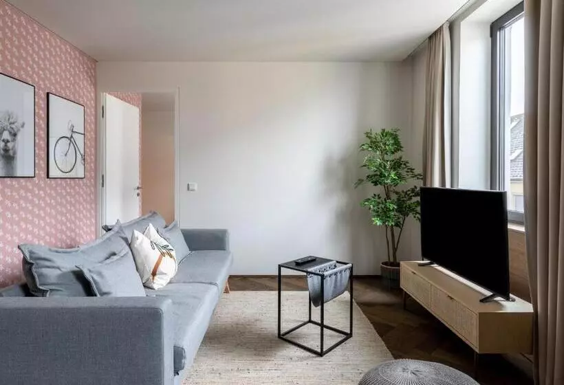 Limehome Linz Schillerstraße