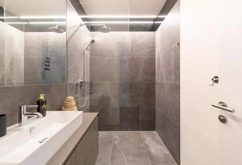 Limehome Linz Schillerstraße