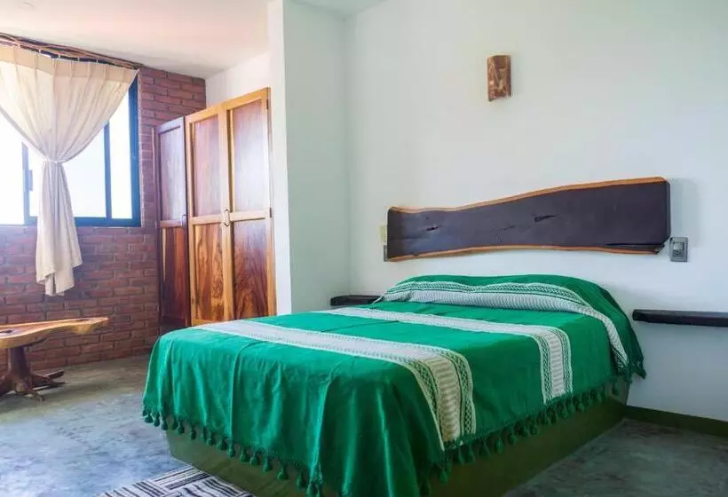 Madre Tierra Hotel & Coworking & Hostal