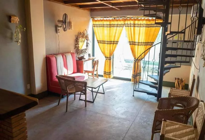 Madre Tierra Hotel & Coworking & Hostal