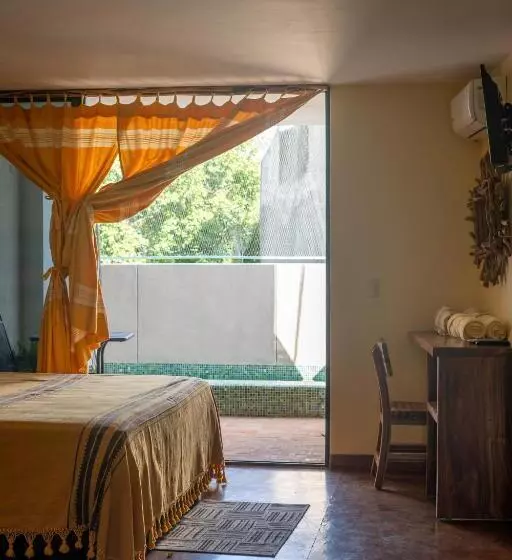 Madre Tierra Hotel & Coworking & Hostal