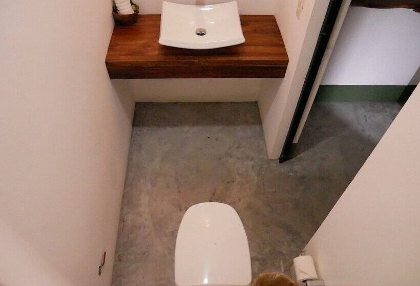 Madre Tierra Hotel & Coworking & Hostal