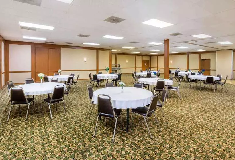 酒店 Baymont By Wyndham Fort Morgan