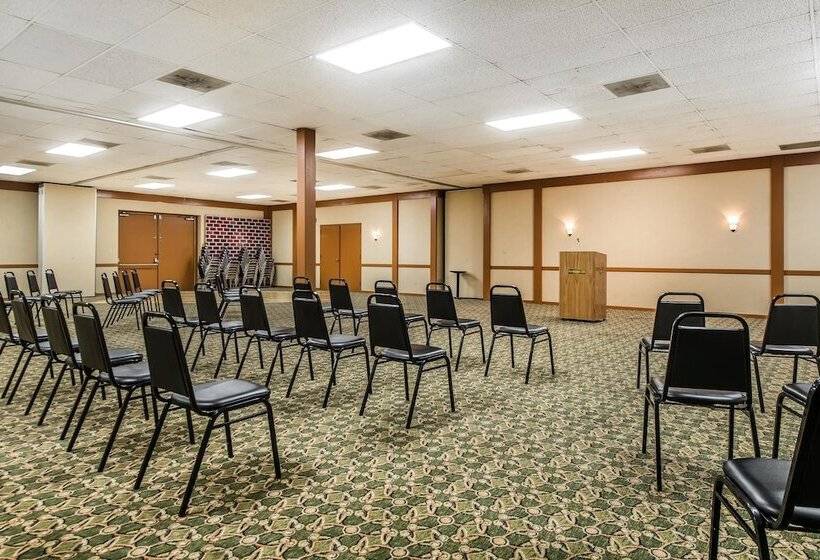 Отель Baymont By Wyndham Fort Morgan